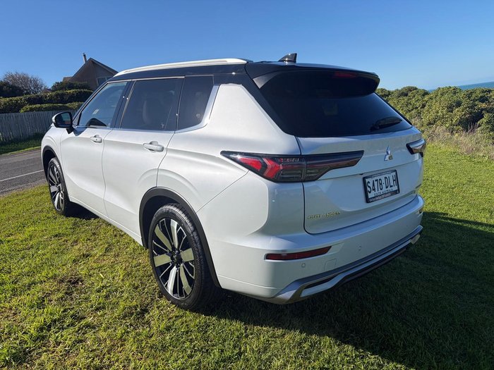 2025 Mitsubishi Outlander Exceed Tourer