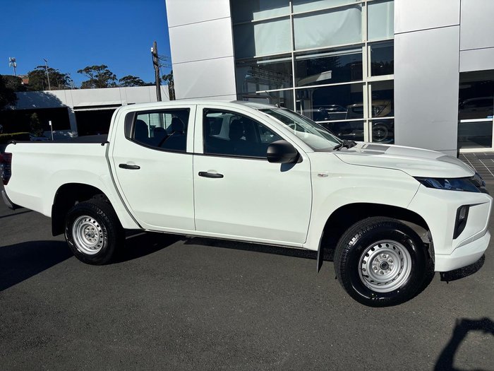 2022 Mitsubishi Triton