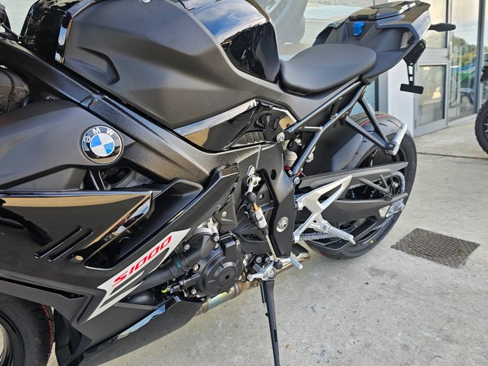 2026 BMW Motorrad S 1000 R SPORT BLACK STORM METALLIC