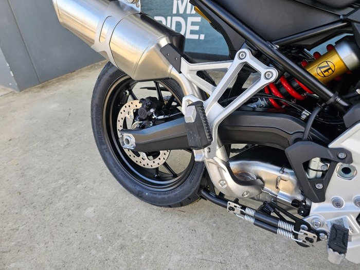 2026 BMW Motorrad F 800 GS LIGHT WHITE
