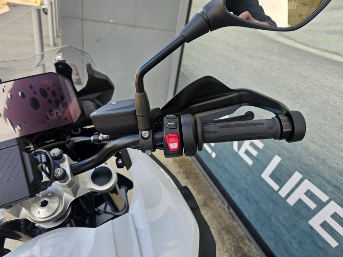 2026 BMW Motorrad F 800 GS LIGHT WHITE