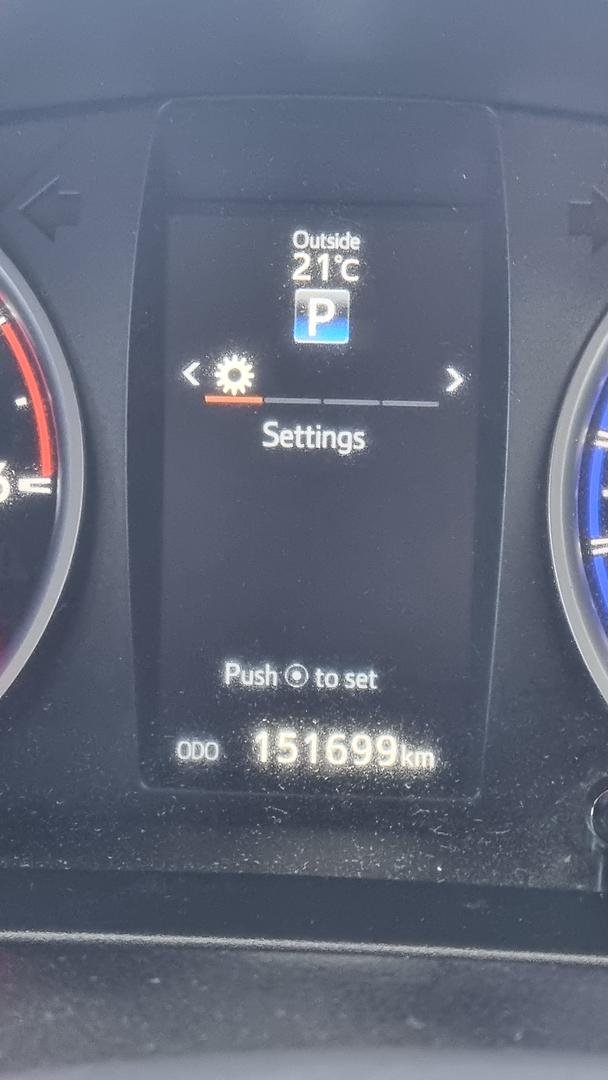 2016 Toyota Hilux SR5