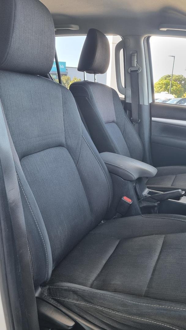 2016 Toyota Hilux SR5