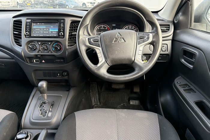 2021 Mitsubishi Triton GLX