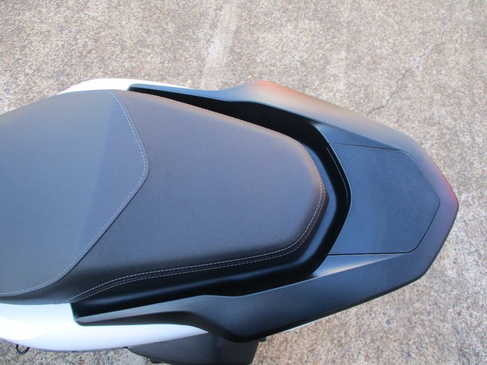 2023 Honda 2023 HONDA 125CC WW125 PCX125 WHITE