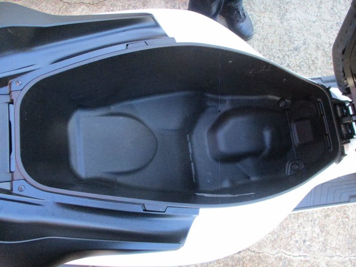 2023 Honda 2023 HONDA 125CC WW125 PCX125 WHITE