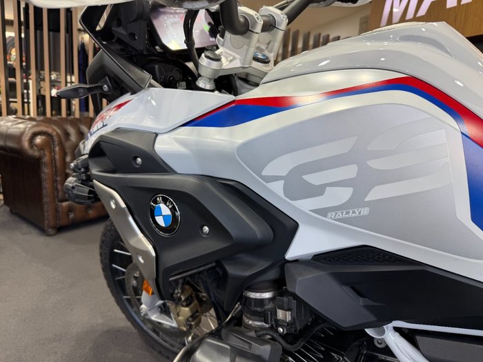 2022 BMW Motorrad R 1250 GS RALLYE WHITE/RED/BLUE