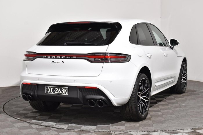 2022 Porsche Macan S