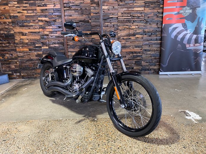 2011 HARLEY-DAVIDSON FXS BLACKLINE