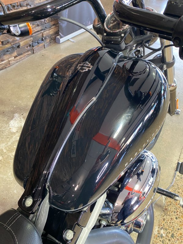 2011 HARLEY-DAVIDSON FXS BLACKLINE