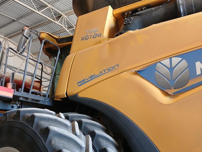 2019 New Holland Cr8.90