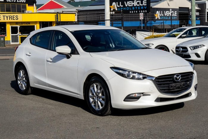 2017 Mazda 3 Neo
