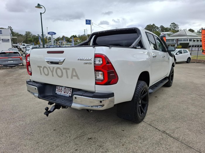 2021 Toyota Hilux SR5