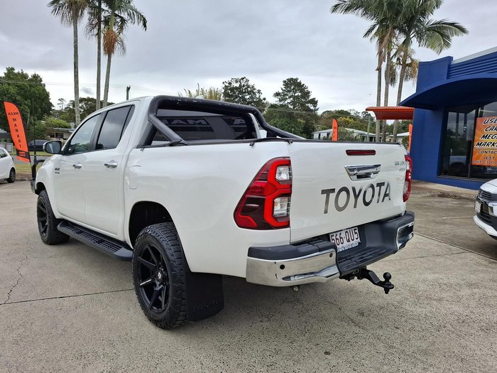 2021 Toyota Hilux SR5
