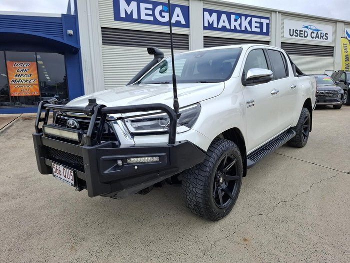 2021 Toyota Hilux SR5