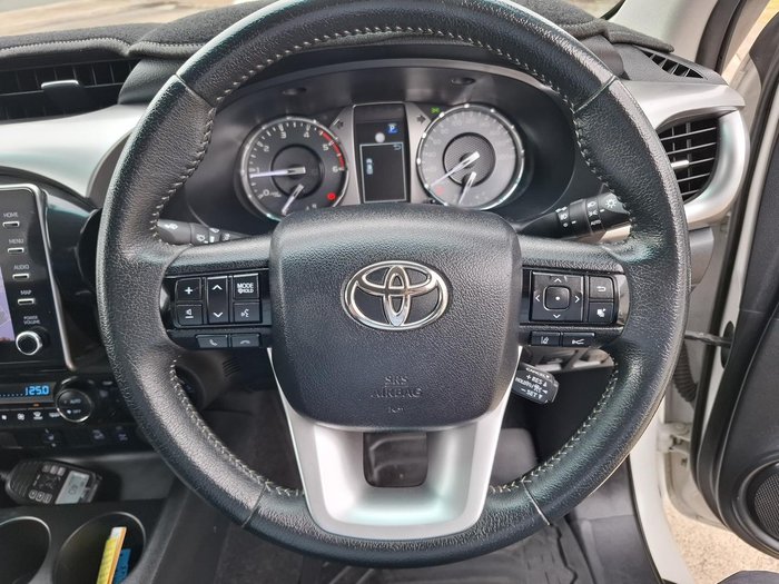 2021 Toyota Hilux SR5