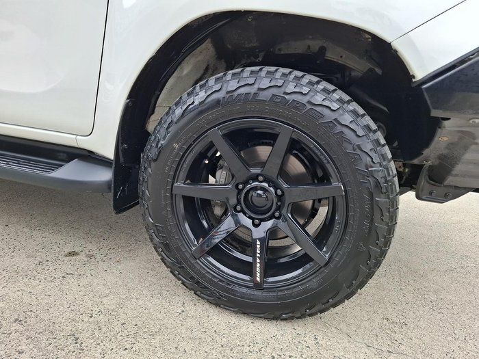 2021 Toyota Hilux SR5