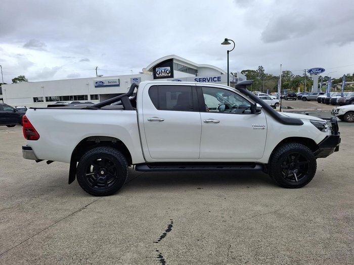 2021 Toyota Hilux SR5