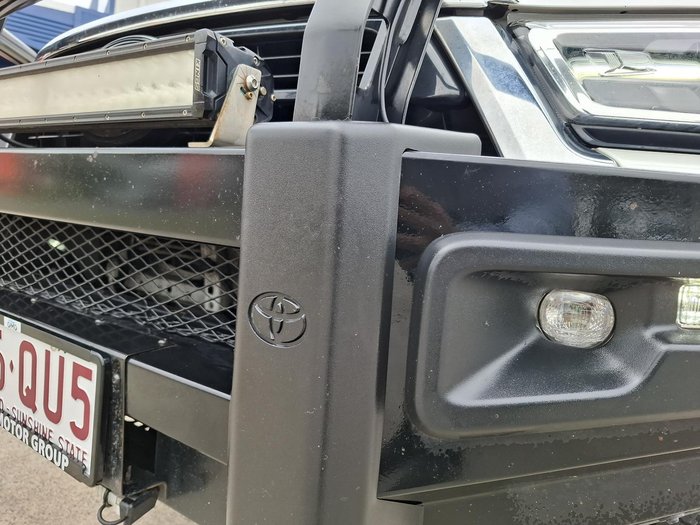 2021 Toyota Hilux SR5