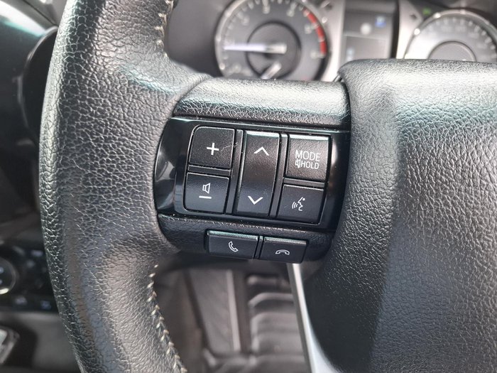 2021 Toyota Hilux SR5