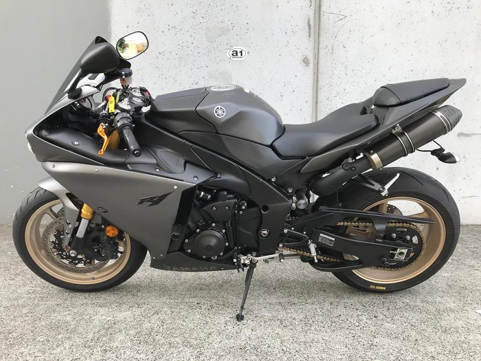 2014 Yamaha YZF-R1