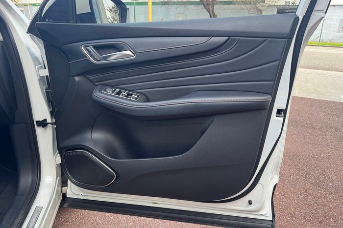 2022 MG HS Plus EV Essence