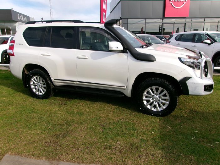 2017 Toyota Landcruiser Prado Altitude