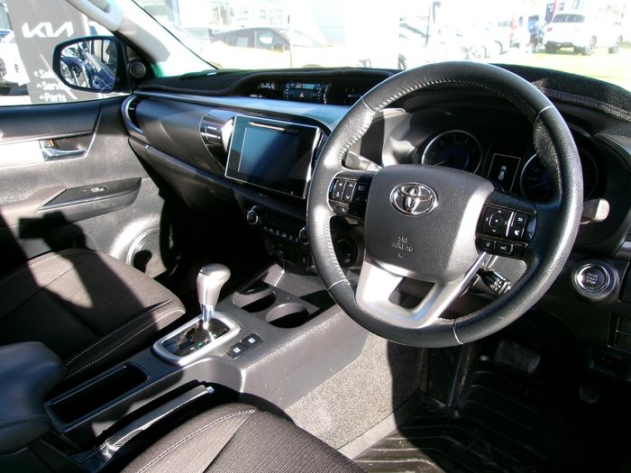 2019 Toyota Hilux SR5