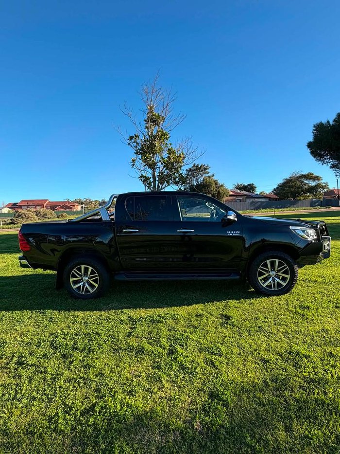 2016 Toyota Hilux SR5