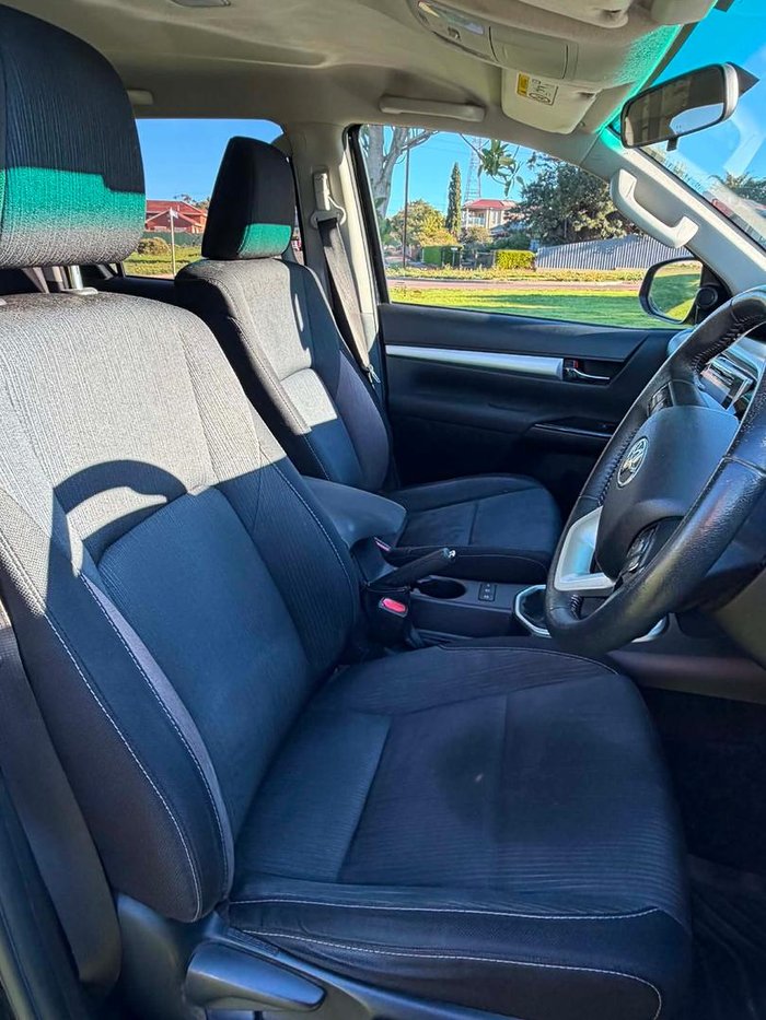2016 Toyota Hilux SR5