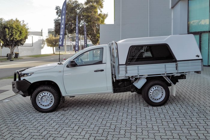 2022 Mitsubishi Triton GLX