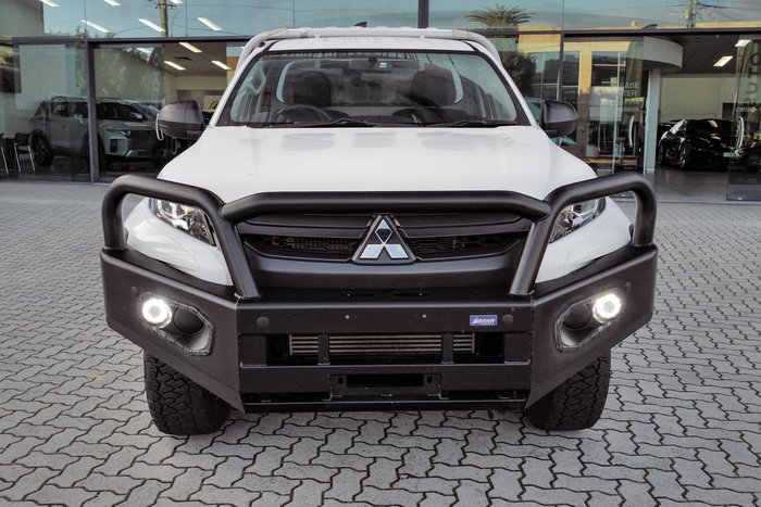 2022 Mitsubishi Triton GLX