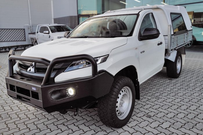 2022 Mitsubishi Triton GLX