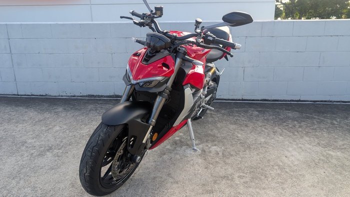 2023 DUCATI STREETFIGHTER V2 Red