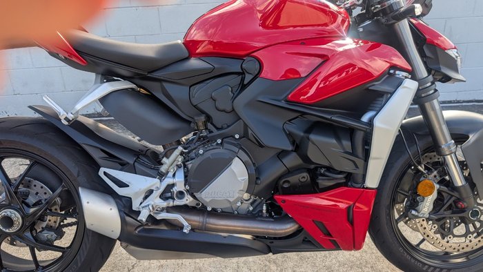 2023 DUCATI STREETFIGHTER V2 Red