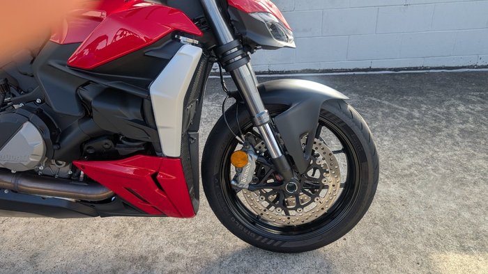 2023 DUCATI STREETFIGHTER V2 Red