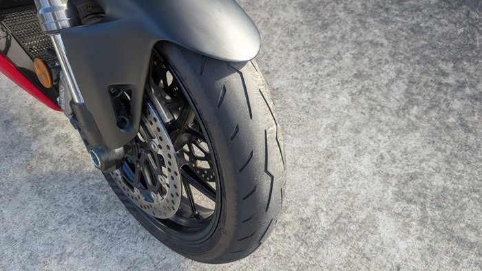 2023 DUCATI STREETFIGHTER V2 Red