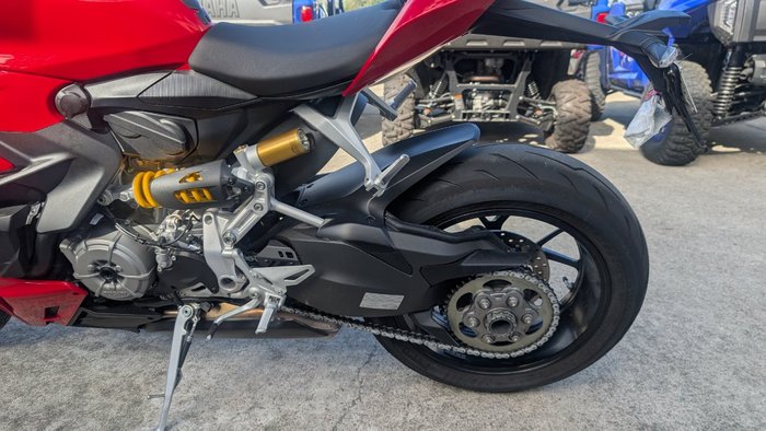 2023 DUCATI STREETFIGHTER V2 Red