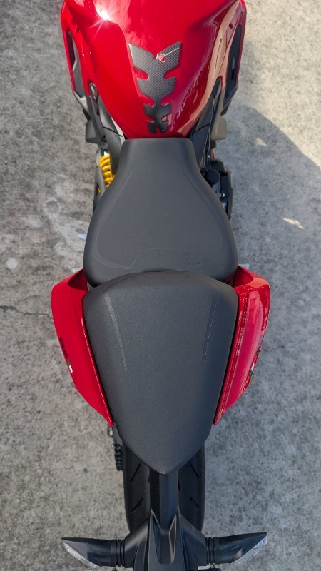 2023 DUCATI STREETFIGHTER V2 Red