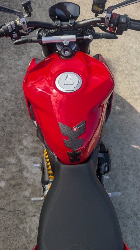 2023 DUCATI STREETFIGHTER V2 Red