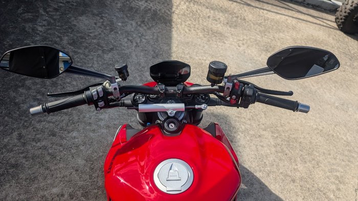 2023 DUCATI STREETFIGHTER V2 Red