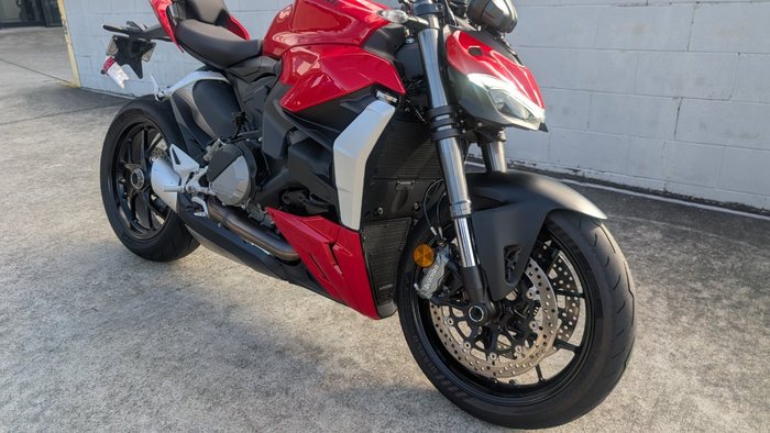 2023 DUCATI STREETFIGHTER V2 Red