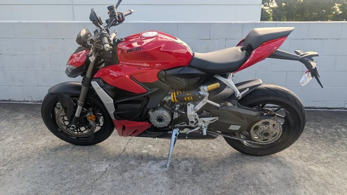 2023 DUCATI STREETFIGHTER V2 Red