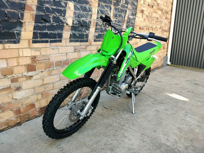 2027 KAWASAKI KLX140R MINI BIKE GREEN