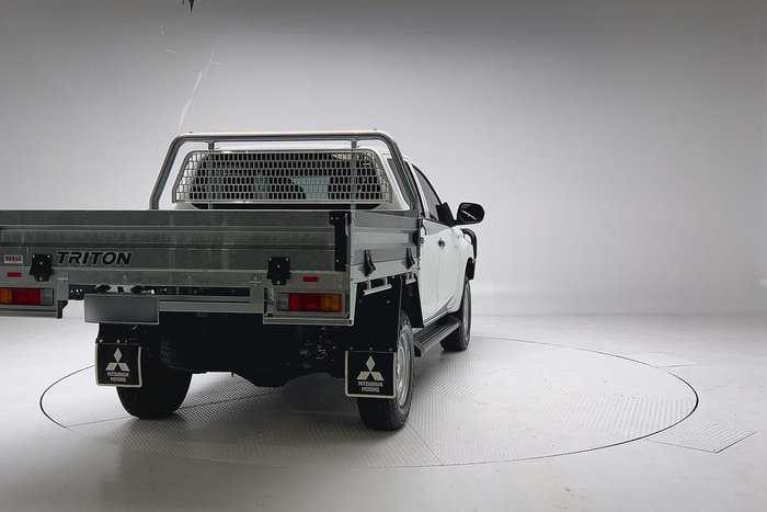 2023 Mitsubishi Triton GLX