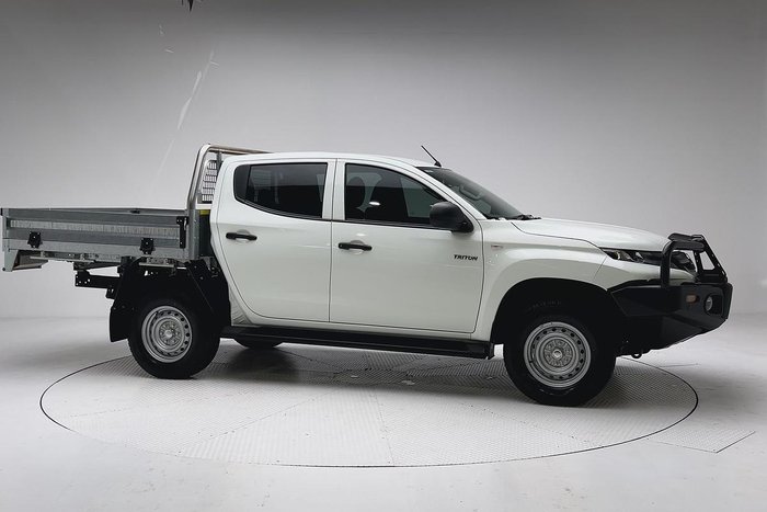 2023 Mitsubishi Triton GLX
