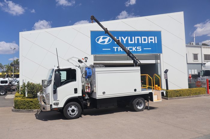 2019 ISUZU NPR