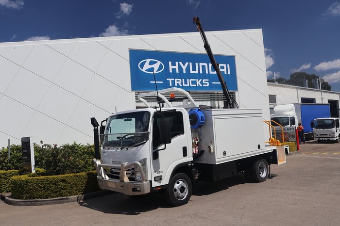 2019 ISUZU NPR