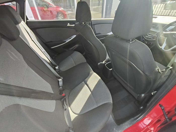 2012 Hyundai Accent Active