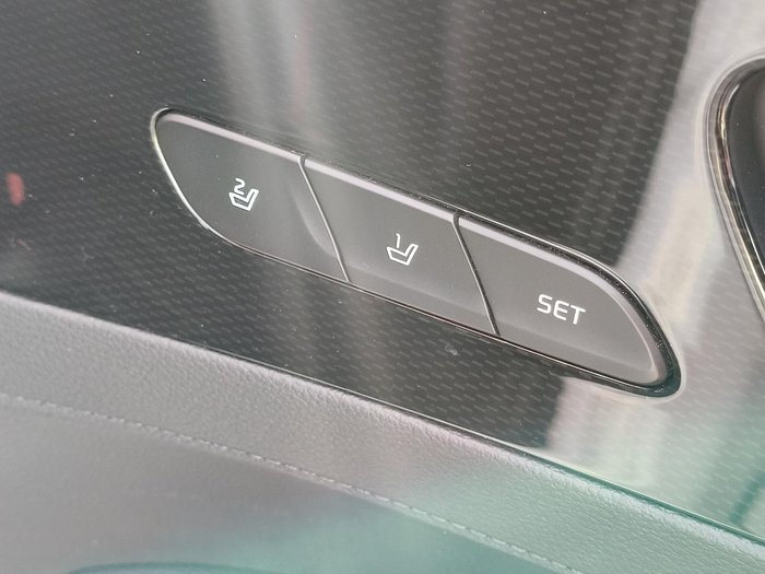 2019 Kia Cerato GT BD MY19 Clear White